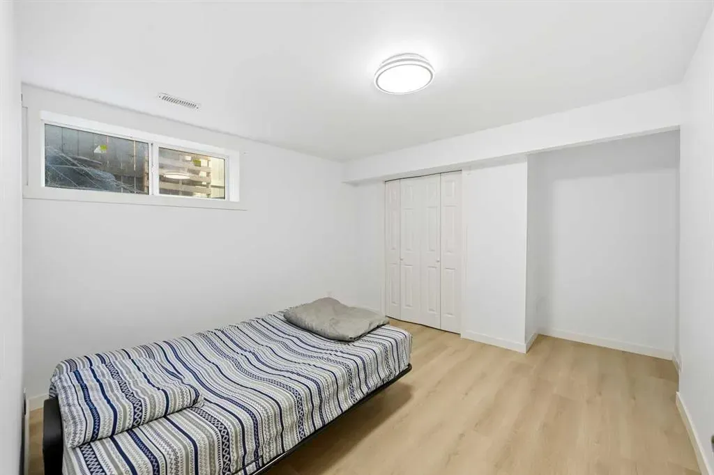 217 coopers Grove SW