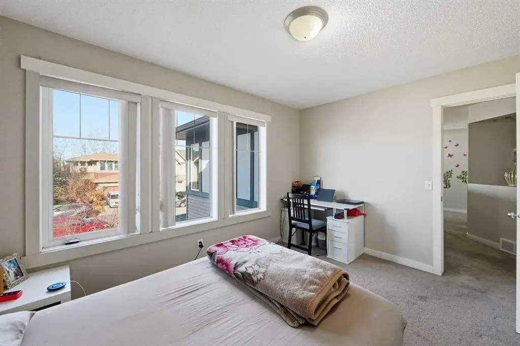 217 coopers Grove SW