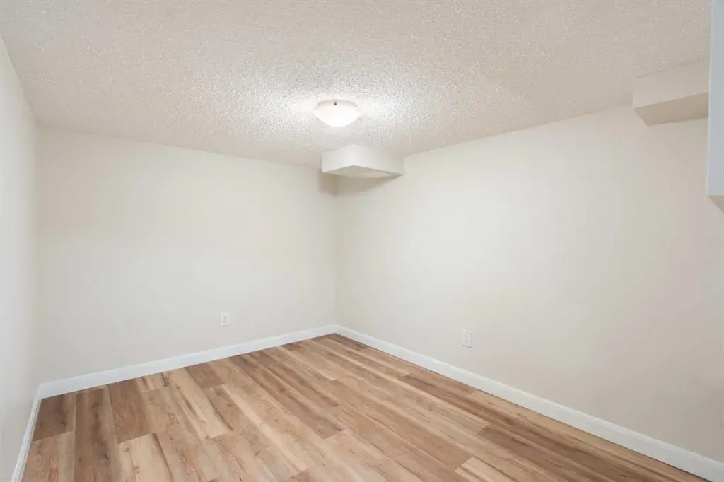 340 Tuscany Ridge Heights NW