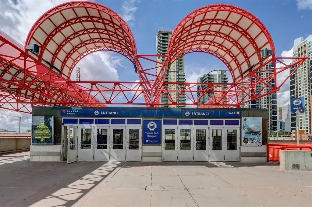 210 15 Avenue SE, #2008