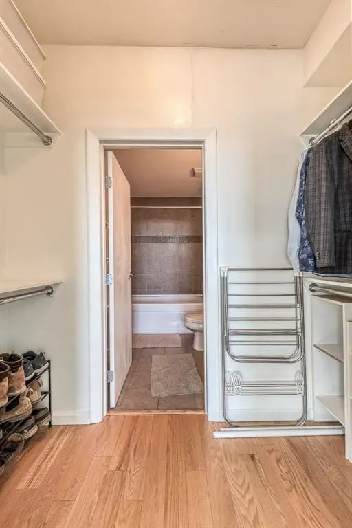 210 15 Avenue SE, #2008