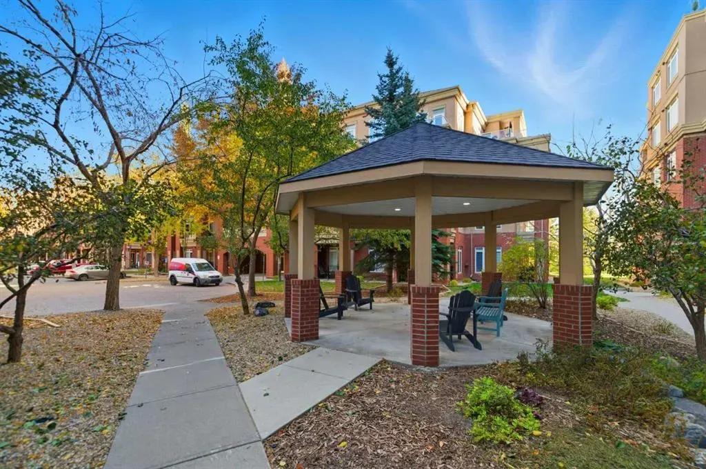 24 Hemlock Crescent SW, #3104