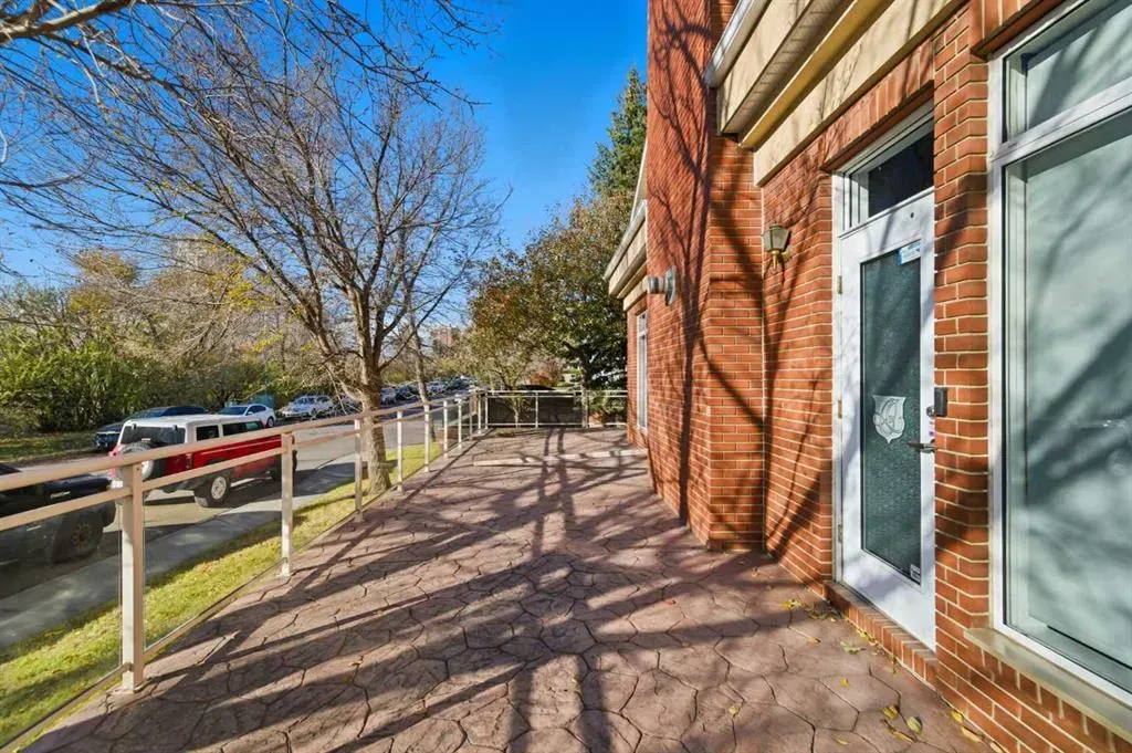 24 Hemlock Crescent SW, #3104