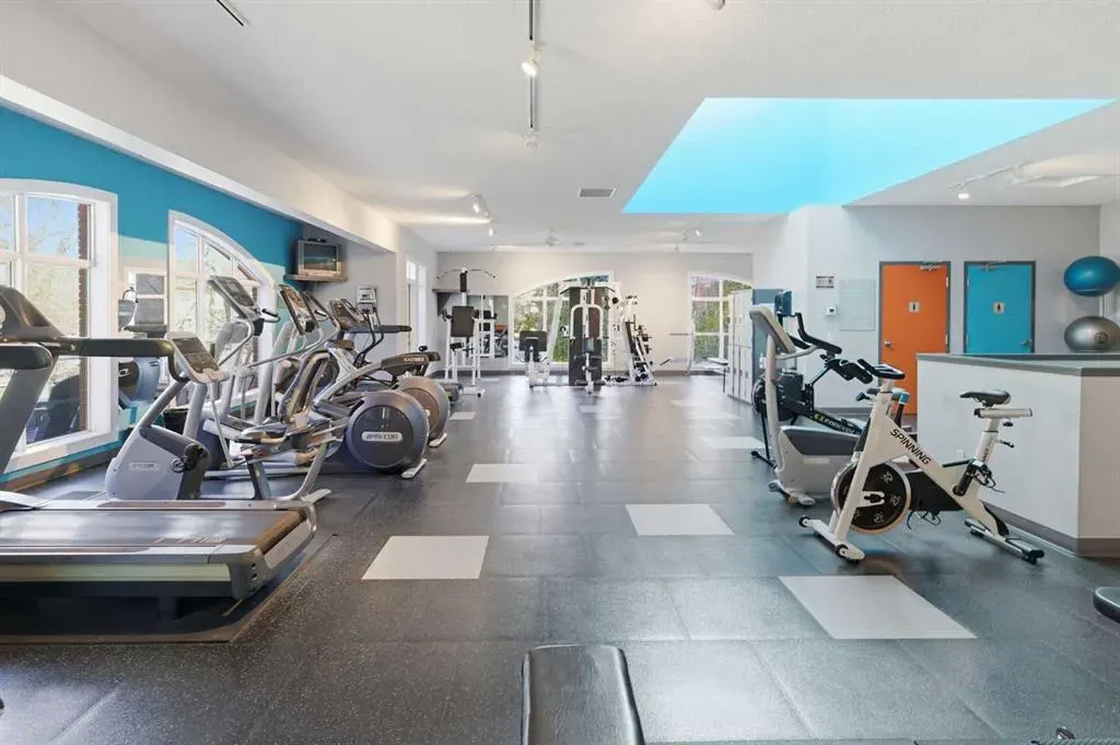 24 Hemlock Crescent SW, #3104