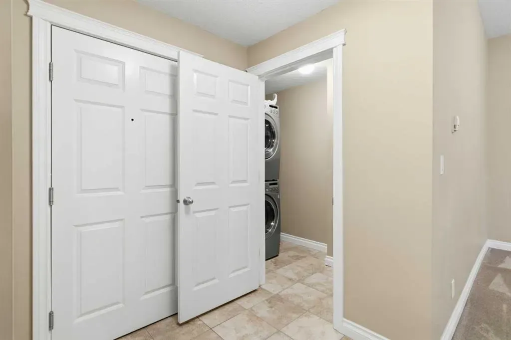 24 Hemlock Crescent SW, #3104