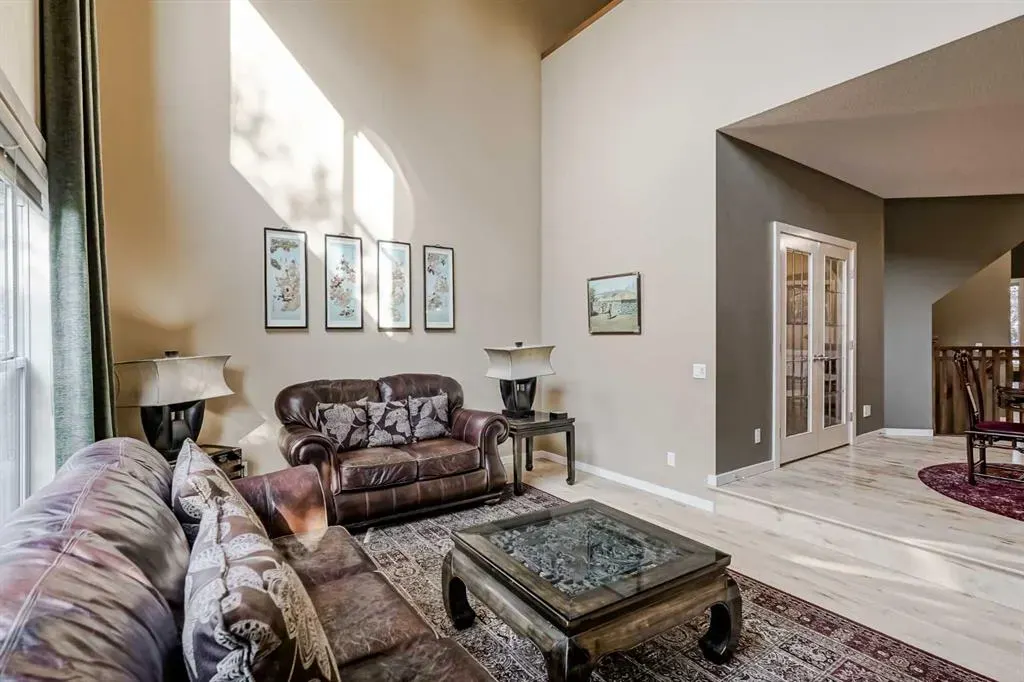 48 Chapala Square SE