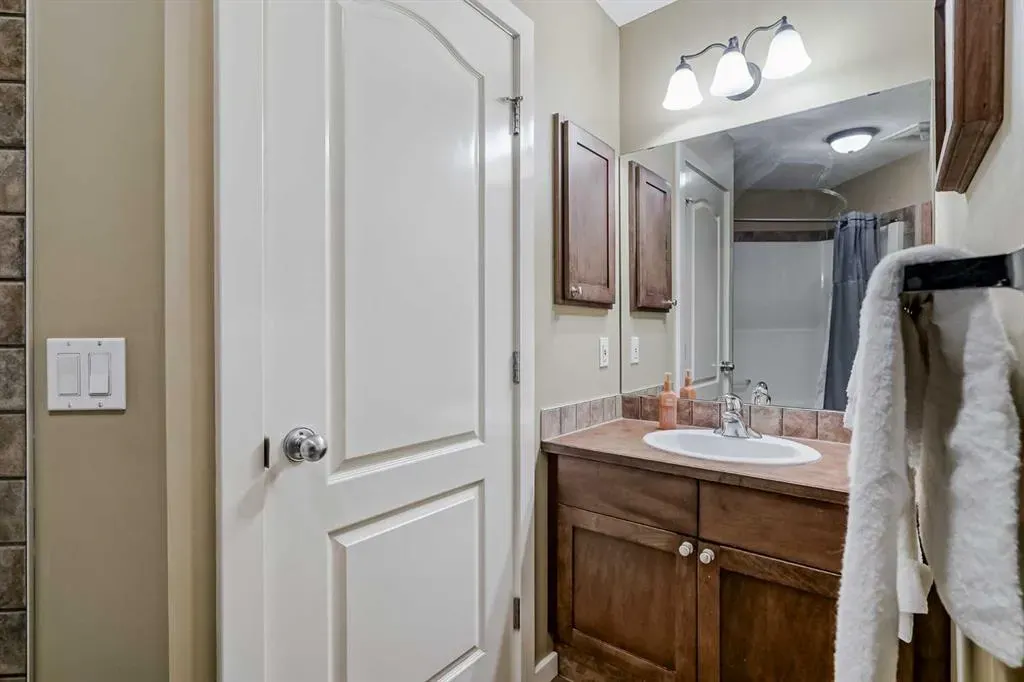 48 Chapala Square SE