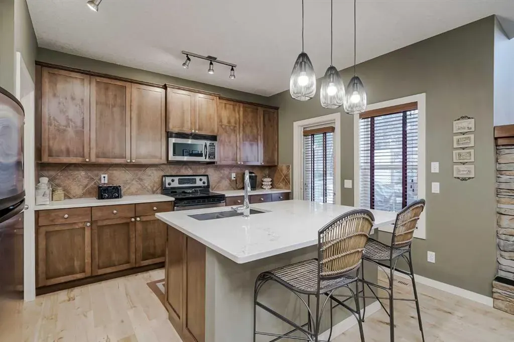 48 Chapala Square SE