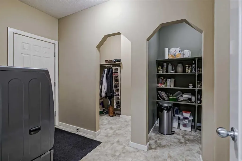 48 Chapala Square SE