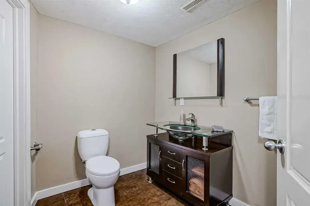 48 Chapala Square SE