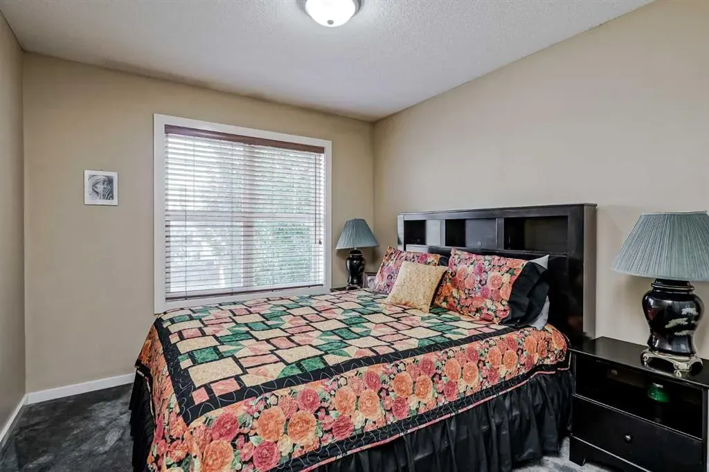 48 Chapala Square SE