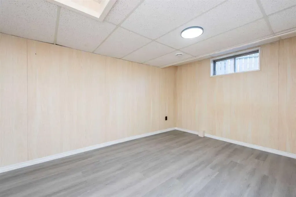 13 Martingrove Court NE