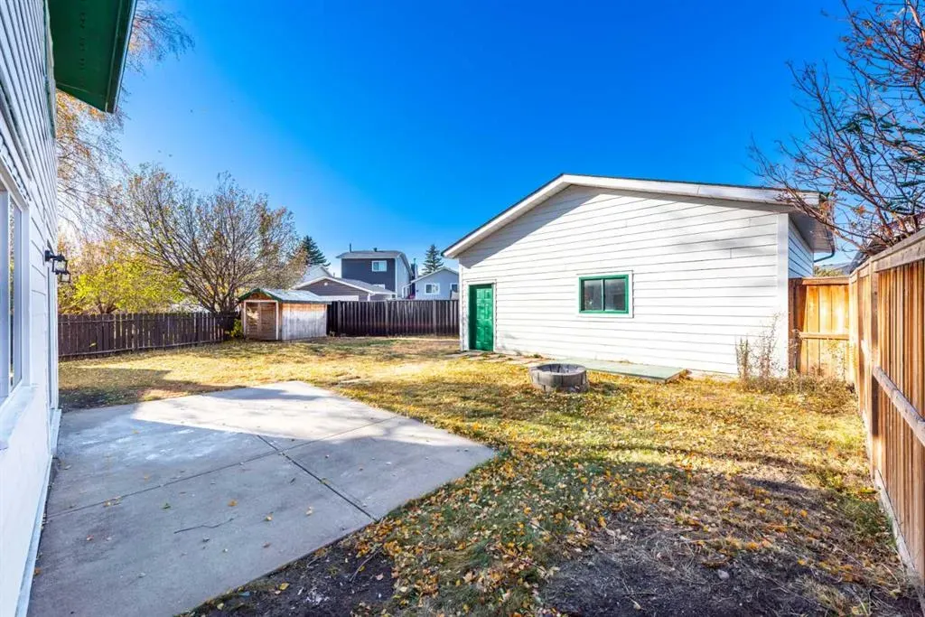 13 Martingrove Court NE