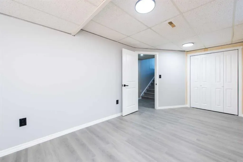 13 Martingrove Court NE