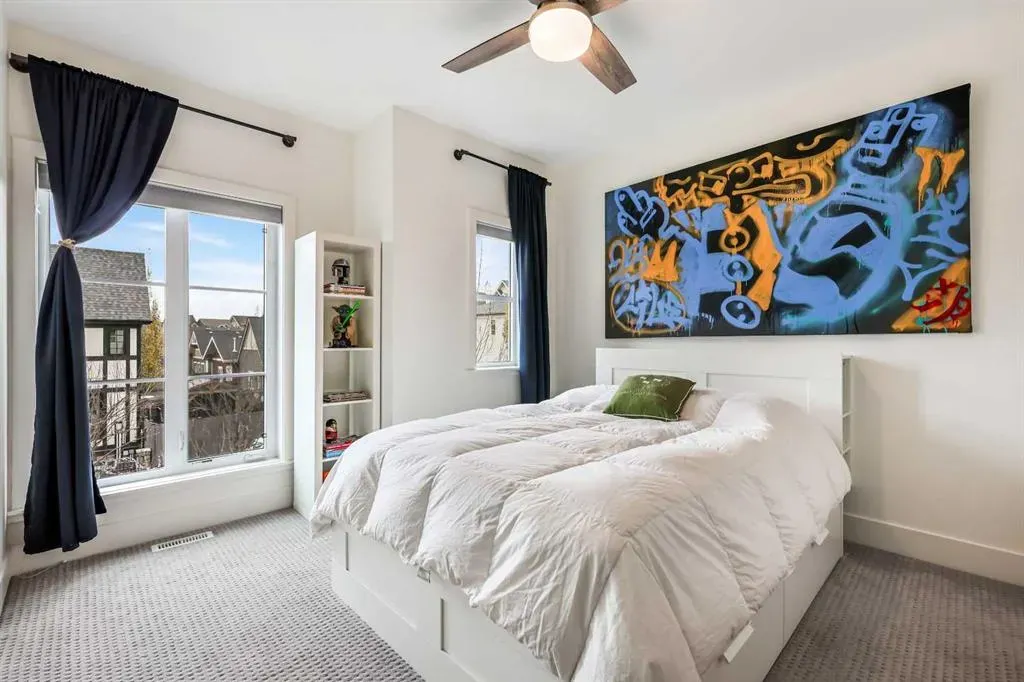 96 Beny-Sur-Mer Road SW