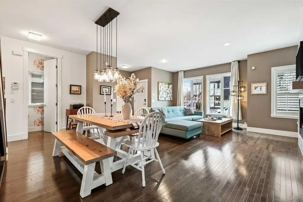 96 Beny-Sur-Mer Road SW