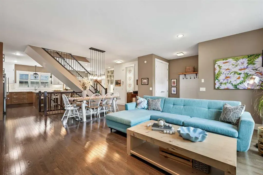 96 Beny-Sur-Mer Road SW