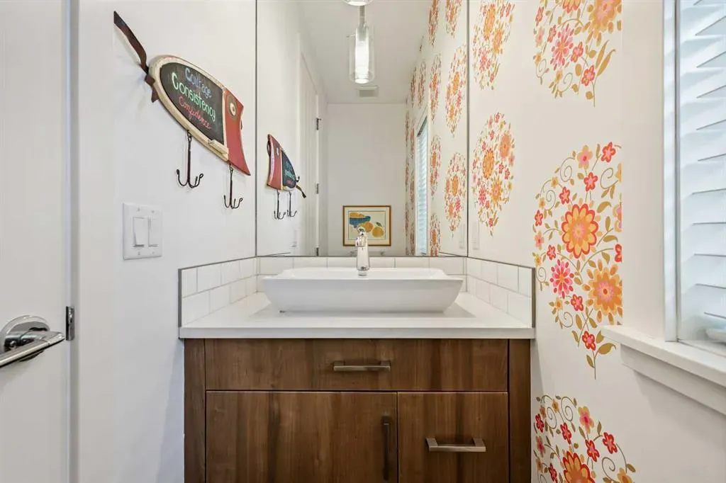 96 Beny-Sur-Mer Road SW