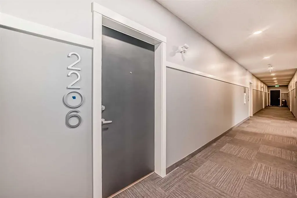 33 Carringham Gate NW, #2206