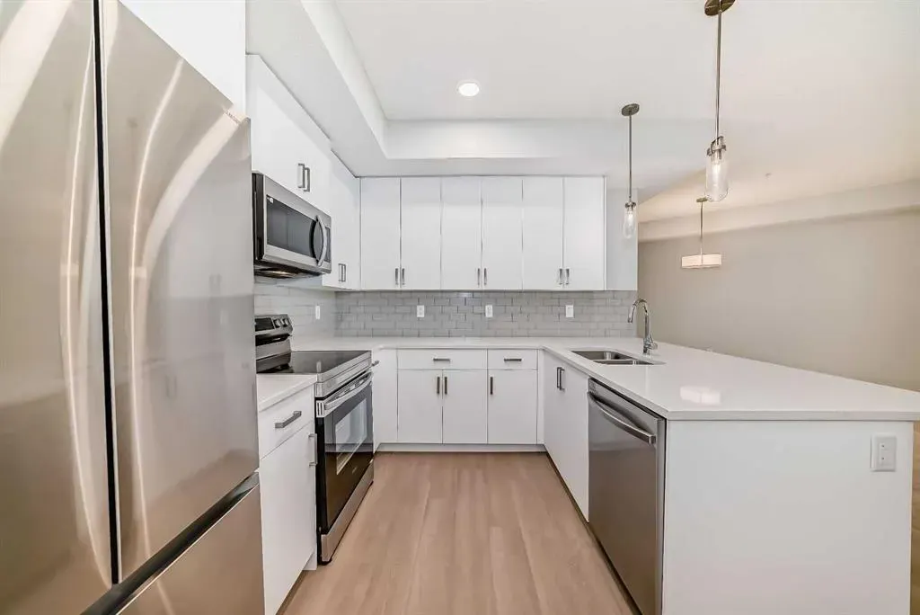 33 Carringham Gate NW, #2206