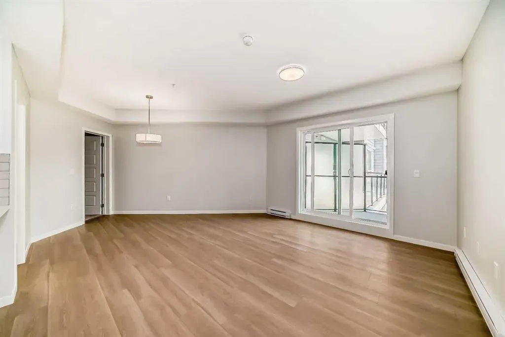 33 Carringham Gate NW, #2206