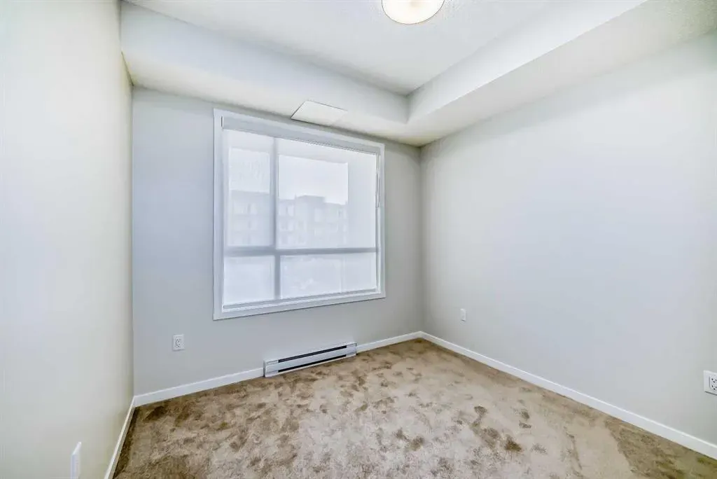 33 Carringham Gate NW, #2206