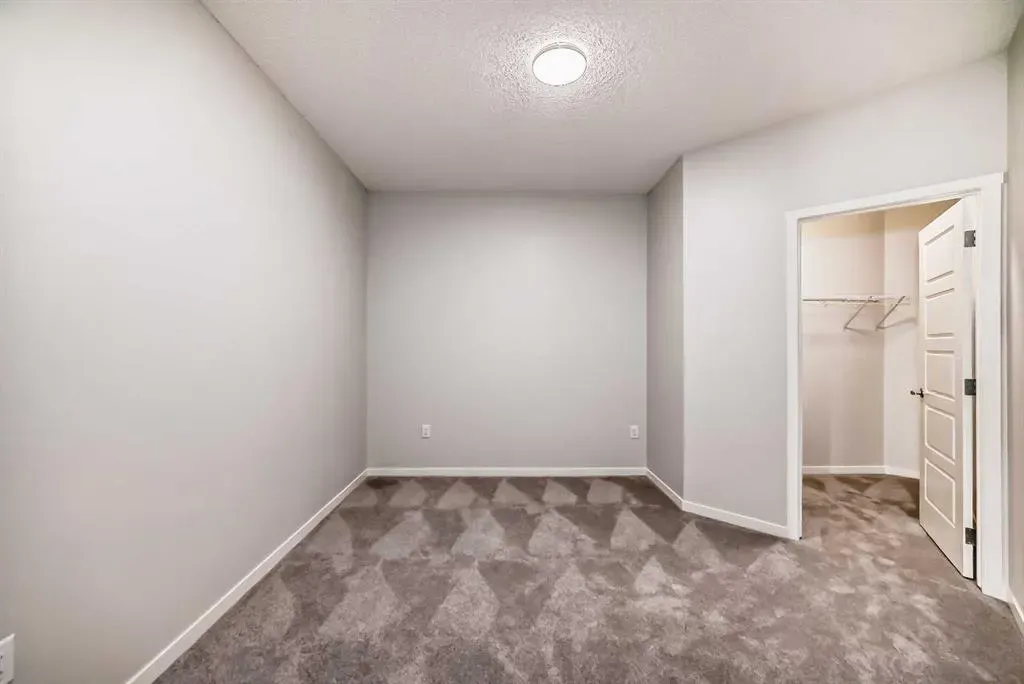 33 Carringham Gate NW, #2206