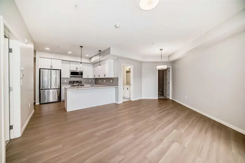 33 Carringham Gate NW, #2206