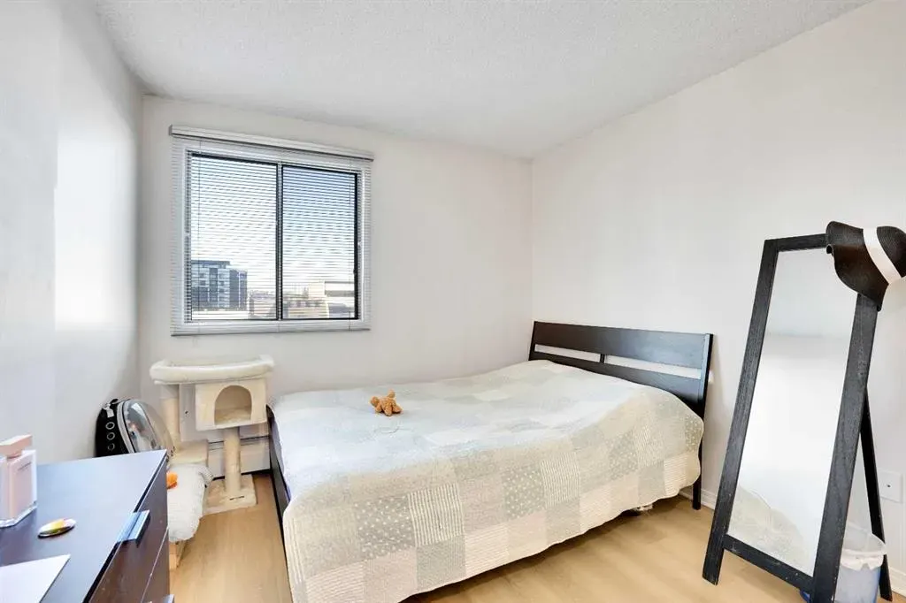 1334 12 Avenue SW, #305