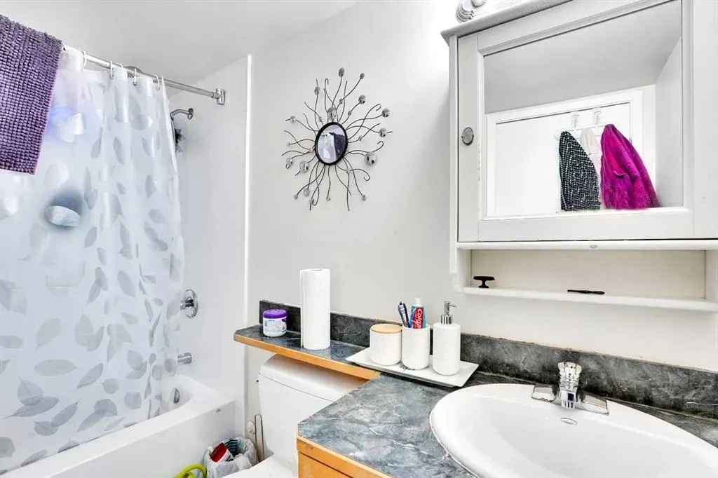 1334 12 Avenue SW, #305