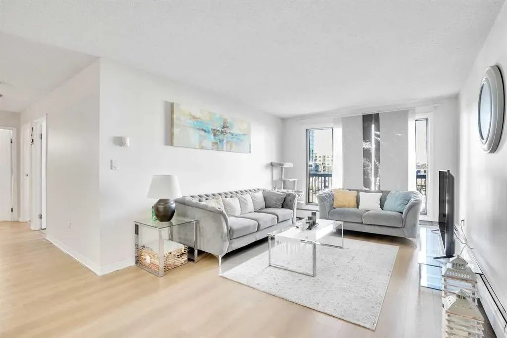 1334 12 Avenue SW, #305