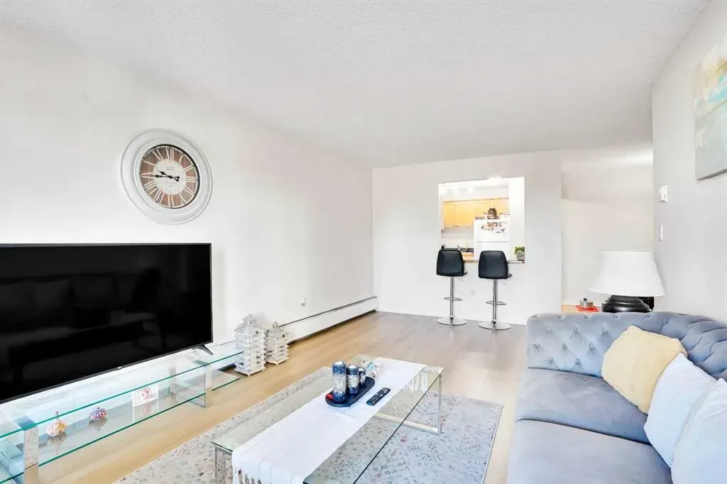 1334 12 Avenue SW, #305