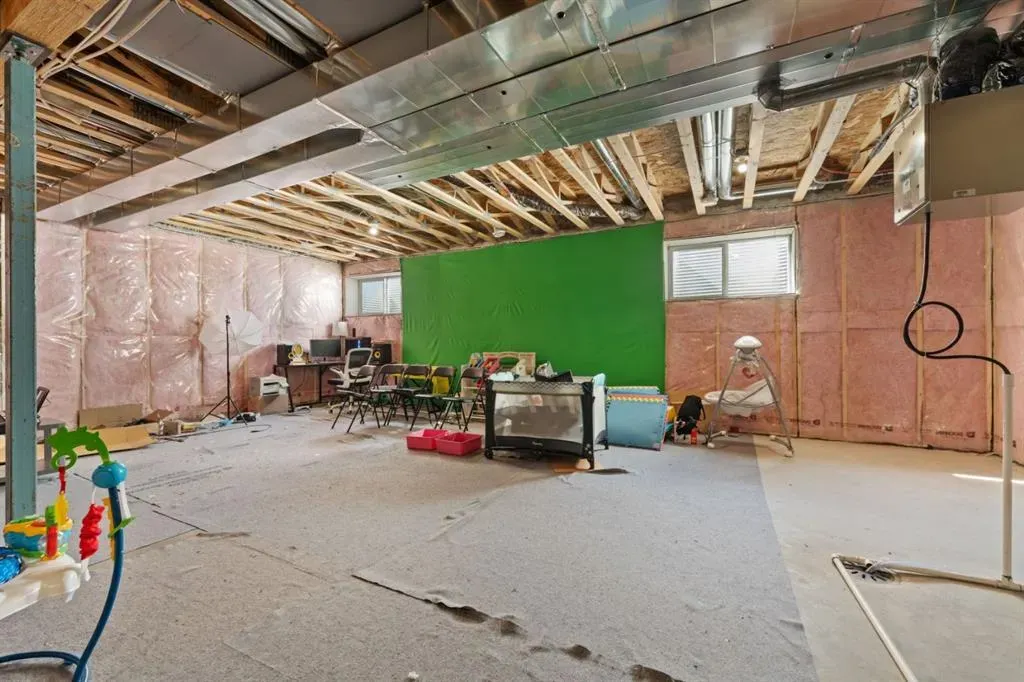 633 Windrow Manor SW