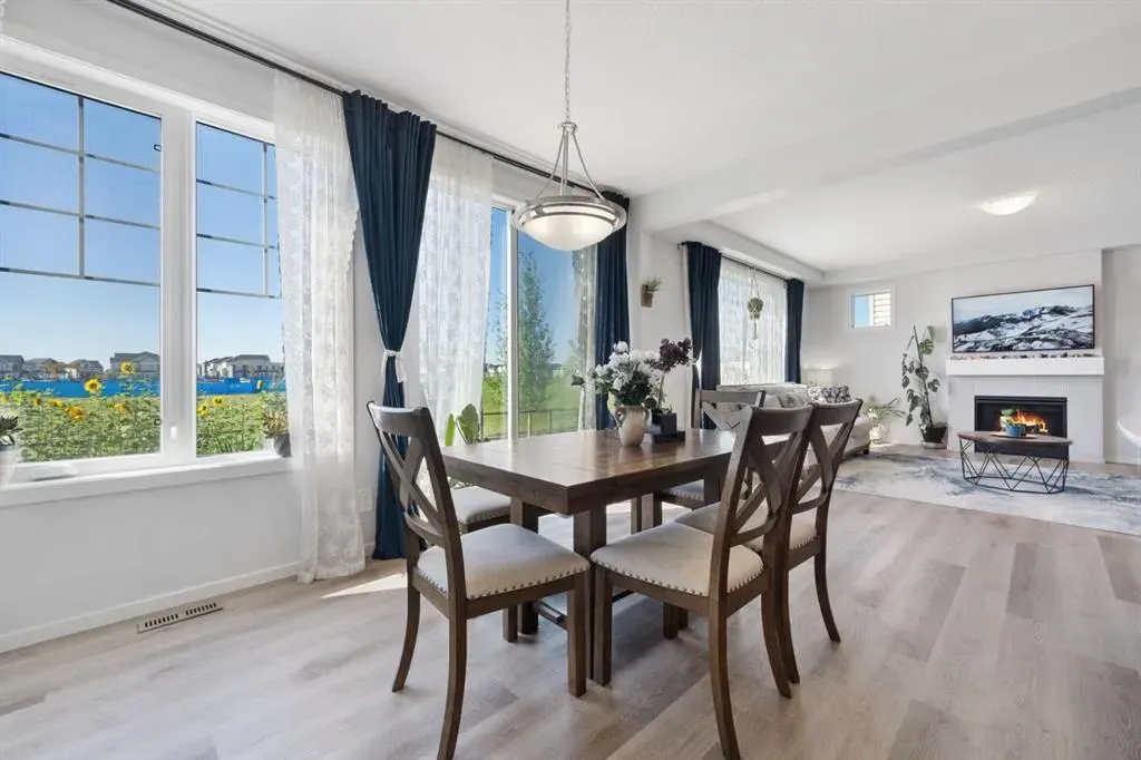 633 Windrow Manor SW