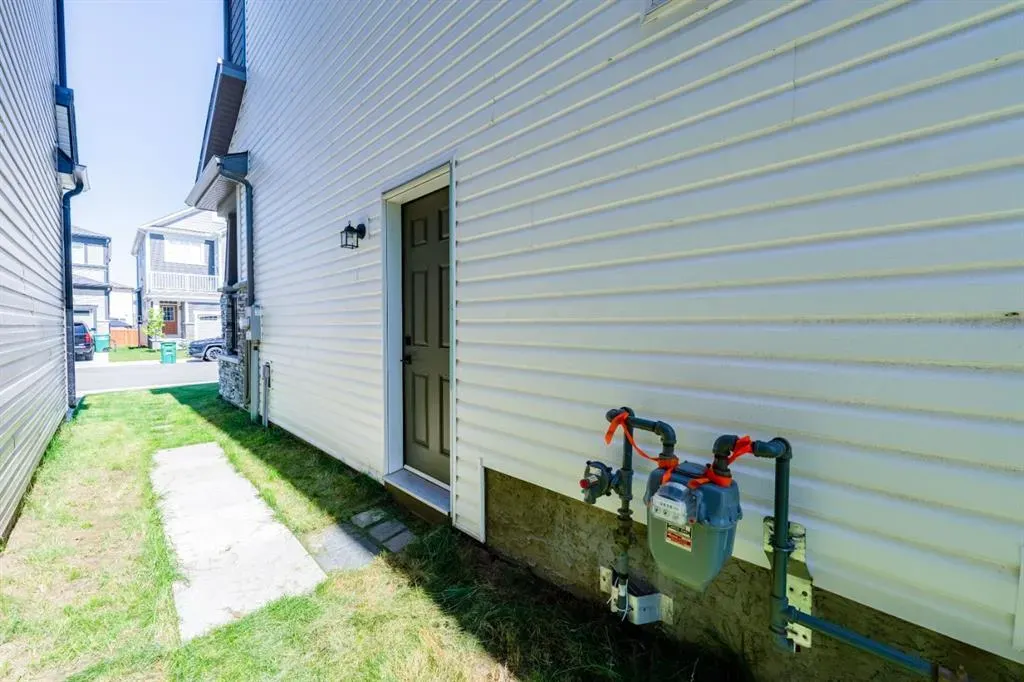 633 Windrow Manor SW