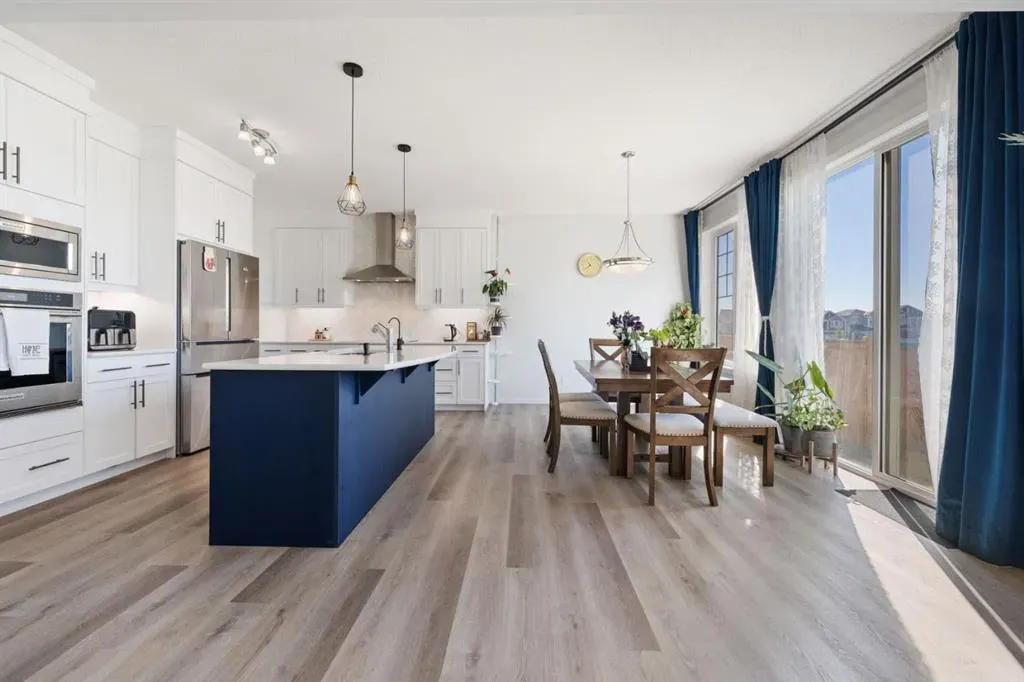 633 Windrow Manor SW