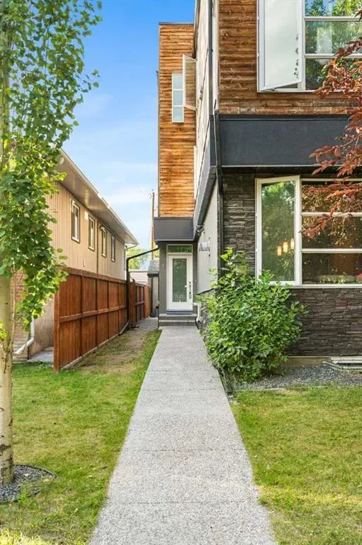 308 11 Avenue NE, #1