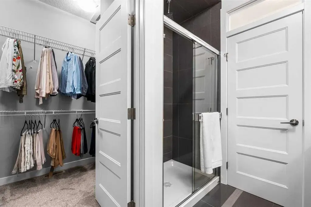 308 11 Avenue NE, #1