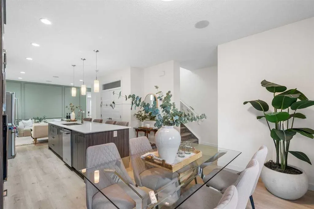 308 11 Avenue NE, #1