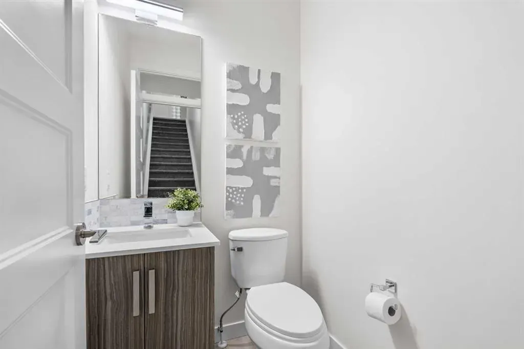 308 11 Avenue NE, #1