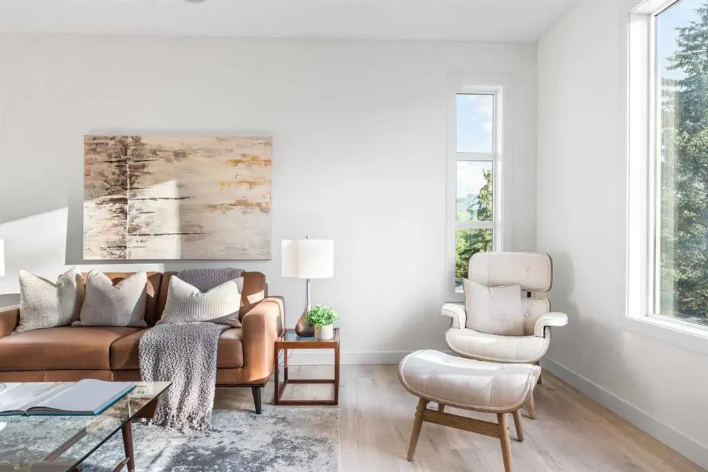 308 11 Avenue NE, #1