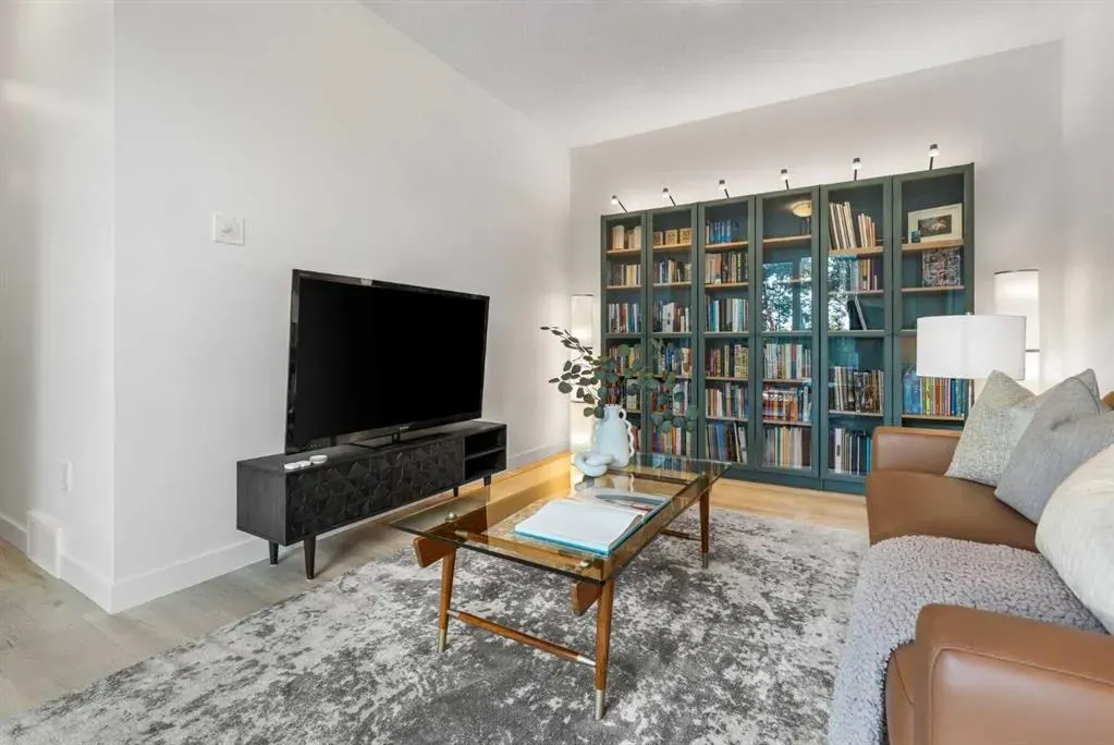 308 11 Avenue NE, #1