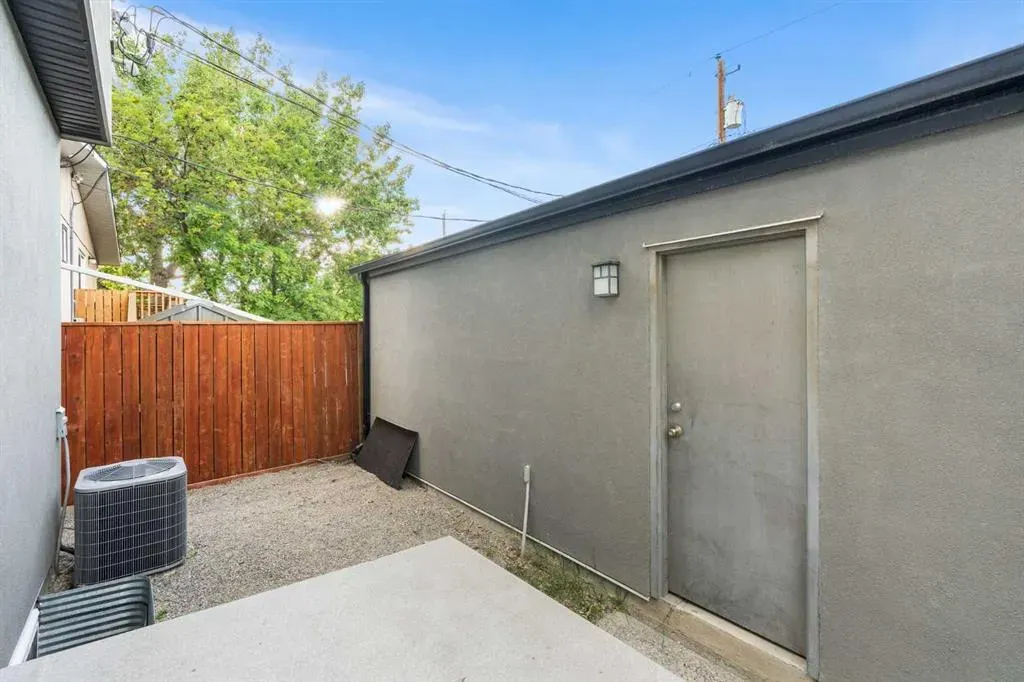 308 11 Avenue NE, #1