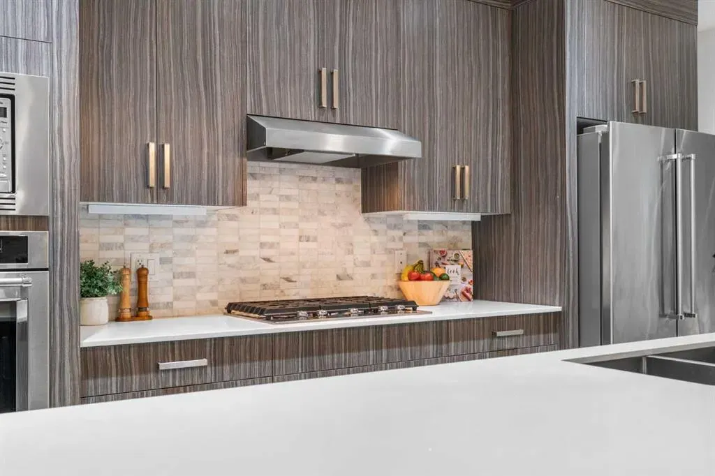 308 11 Avenue NE, #1