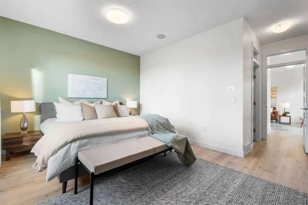 308 11 Avenue NE, #1