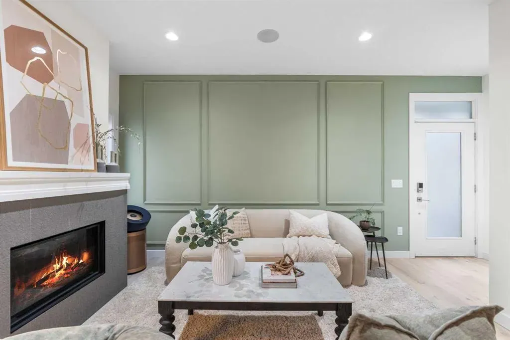 308 11 Avenue NE, #1