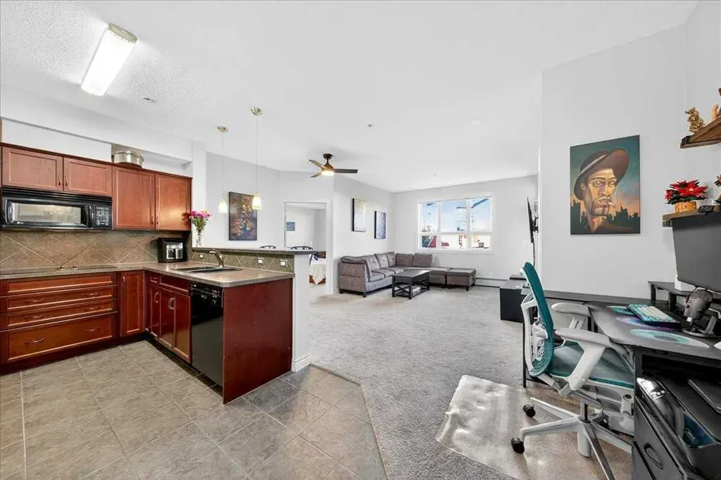 26 Val Gardena View SW, #253