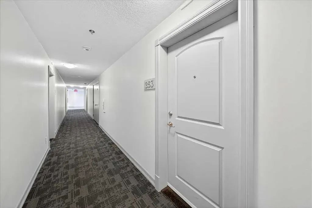 26 Val Gardena View SW, #253