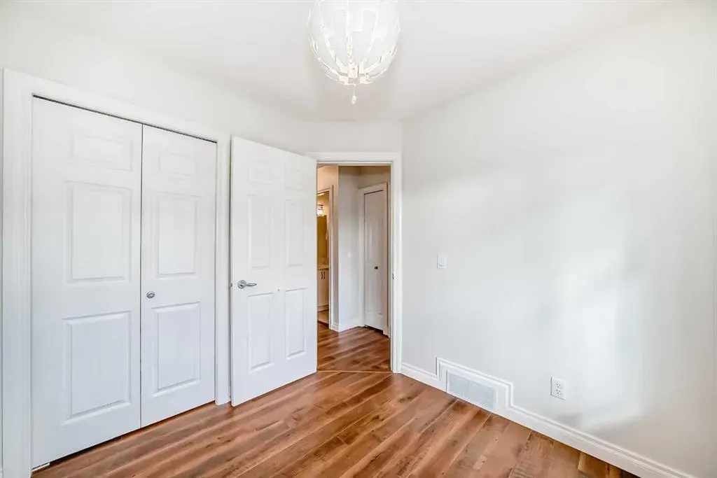 191 Cedarwood Lane SW