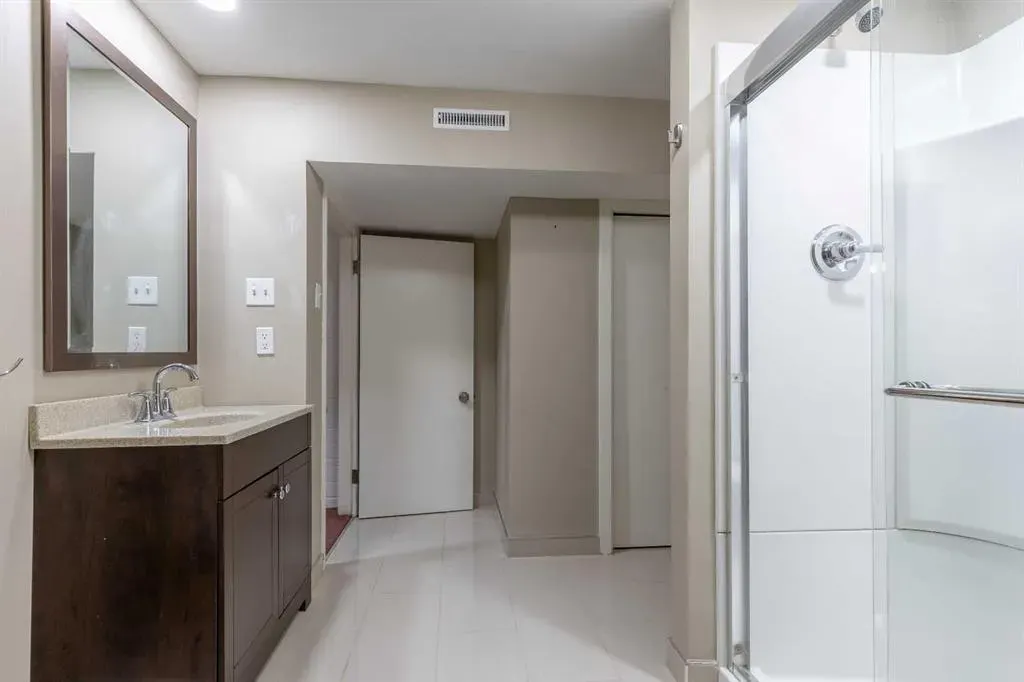 315 Dieppe Boulevard S